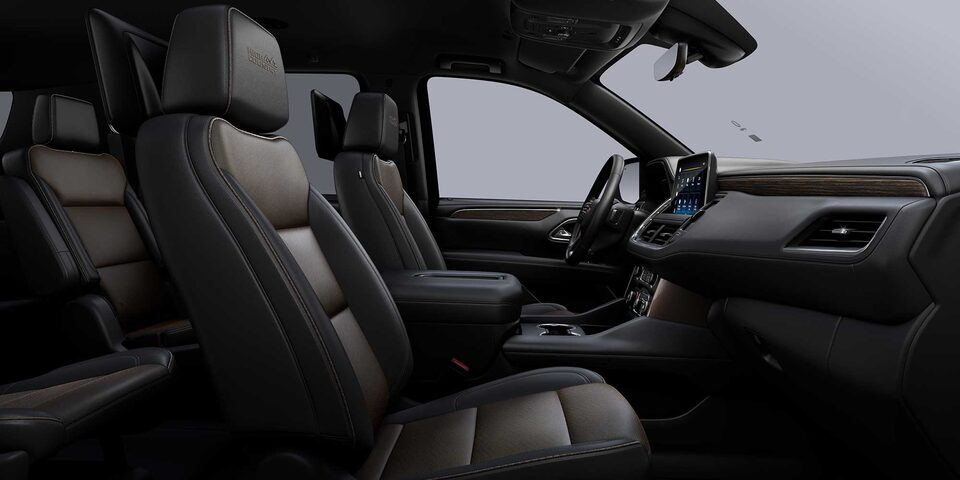 Chevrolet Tahoe 2024 con interior en color piel negra