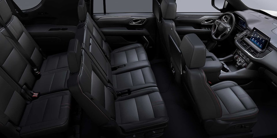 Chevrolet Tahoe 2024 con interior en color piel negra con costuras rojas