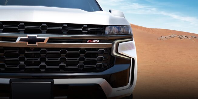 Chevrolet Tahoe 2024 con faros delanteros LED